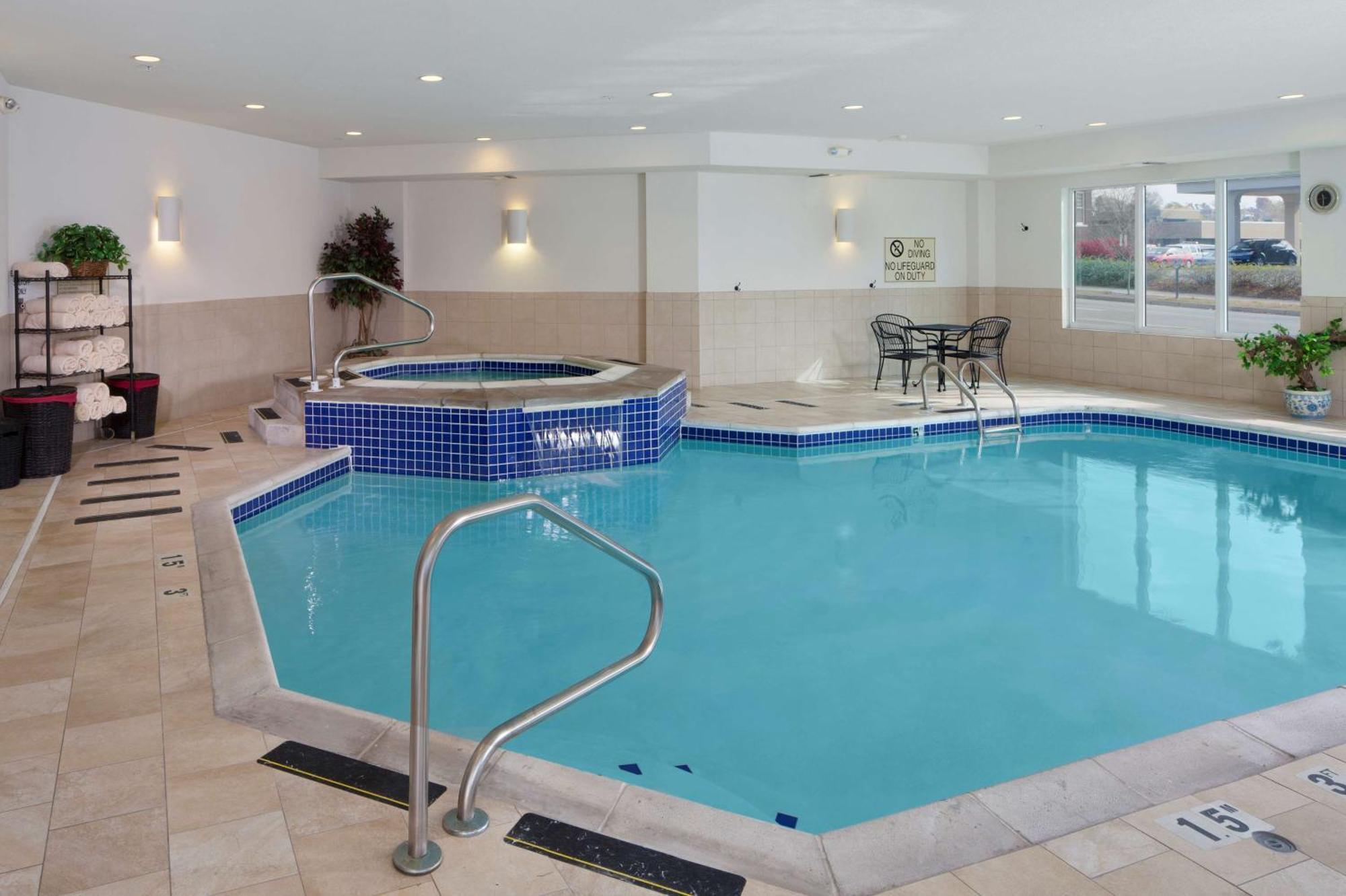 Doubletree By Hilton Jefferson City Exteriör bild