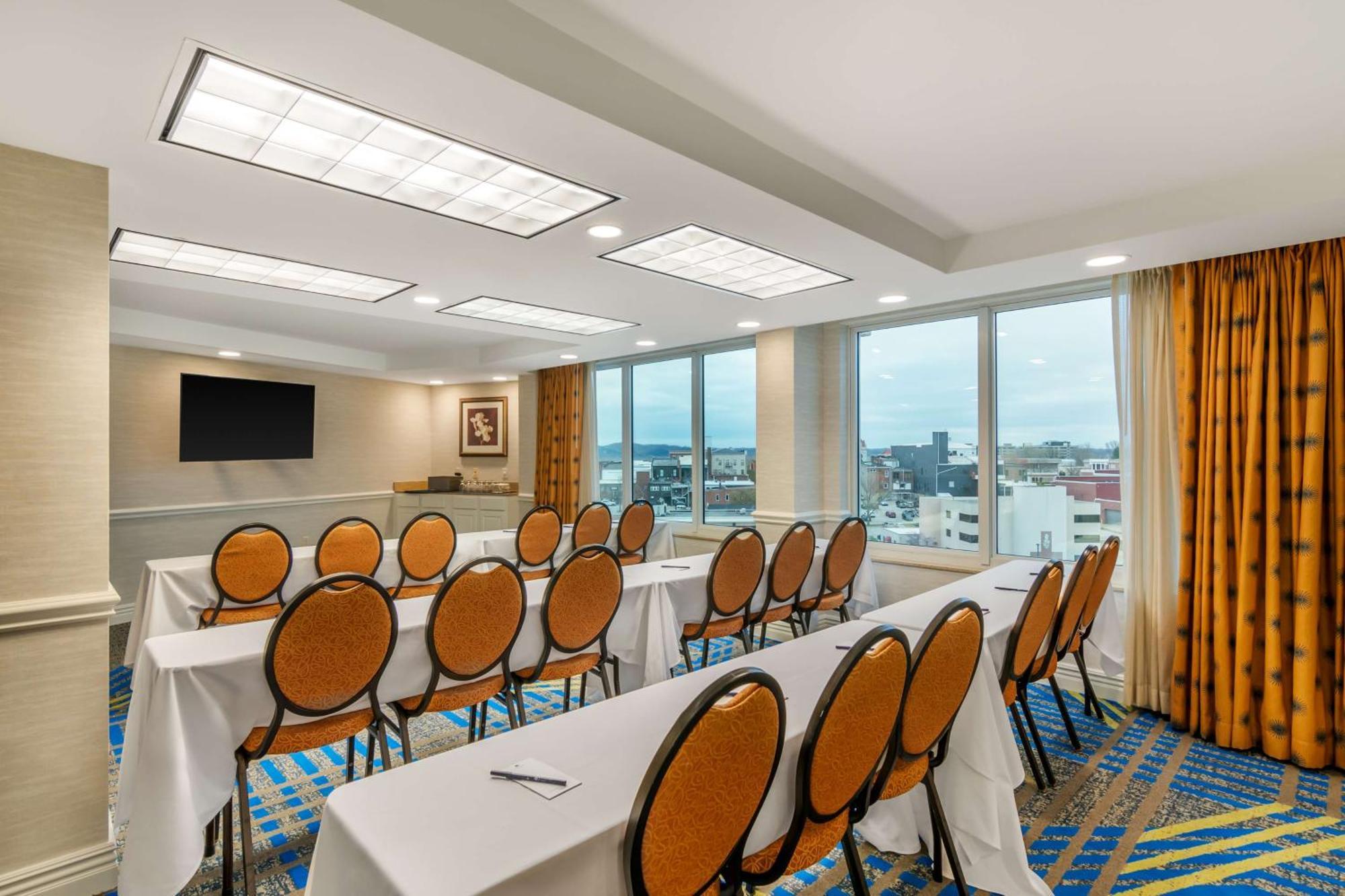 Doubletree By Hilton Jefferson City Exteriör bild