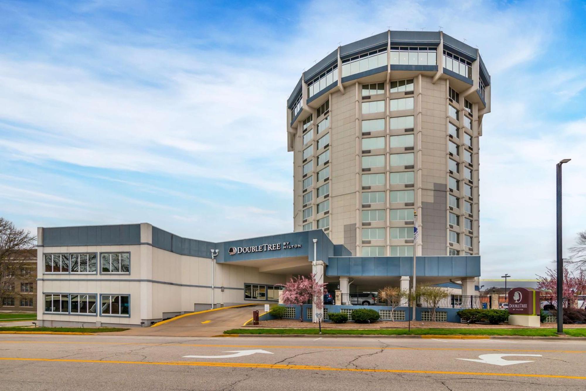 Doubletree By Hilton Jefferson City Exteriör bild